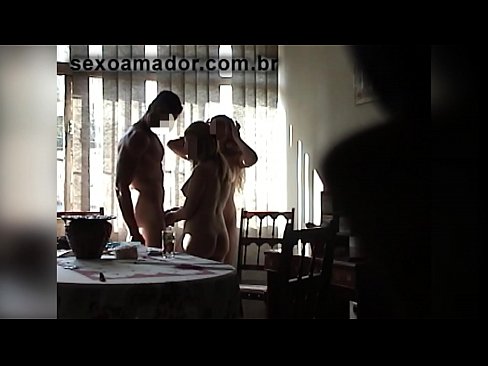 ❤️ Amigos sexuais convidam um homem gigante e um ménage à trois com ele Porno duro em pt.tube-sexer-com.ru
